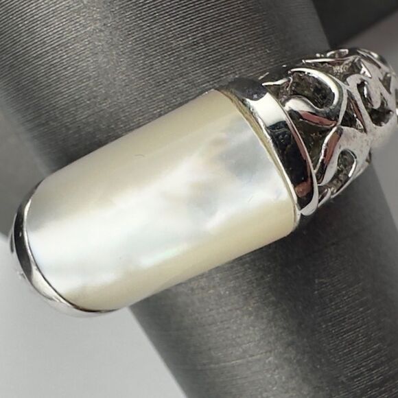 Blanco by Lia Sophia Silver tone scroll design ring size 10 - Picture 5 of 6